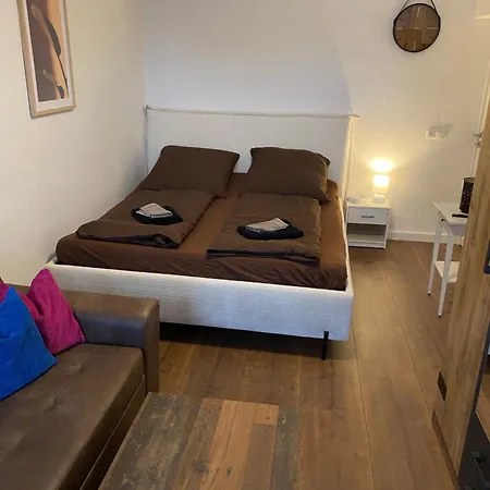 Lägenhet Wieko Leibnizstr H5 3 Og Rechts Family L