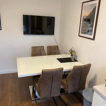 Wieko Leibnizstr H5 3 Og Rechts Family L * פלאואן